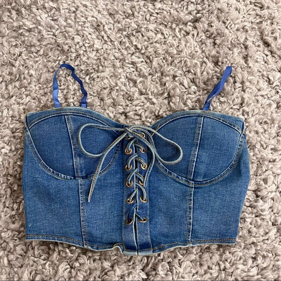 Tops - New! Tie front denim top!